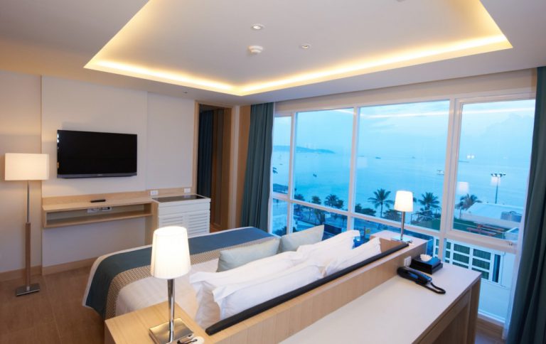  : One Bedroom Suite Ocean View