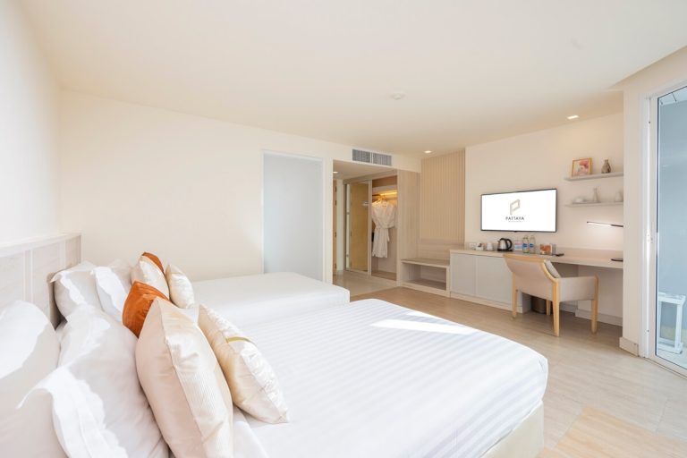  : Deluxe City View Room